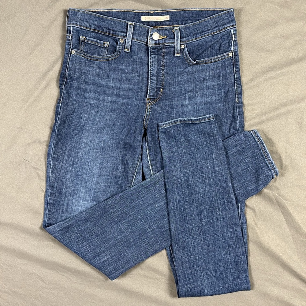 Size 29 | Women’s Levi’s 311 Shaping Skinny Blue Jeans